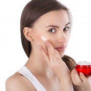 5 Moisturizer Non Comedogenic High End, Cocok untuk Kulit Kering dan Berjerawat