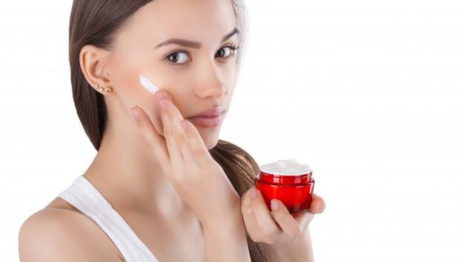 5 Moisturizer Non Comedogenic High End Cocok Untuk Kulit Kering Dan Berjerawat