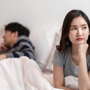 Tanda-tanda Kamu Sedang Insecure dengan Pasangan