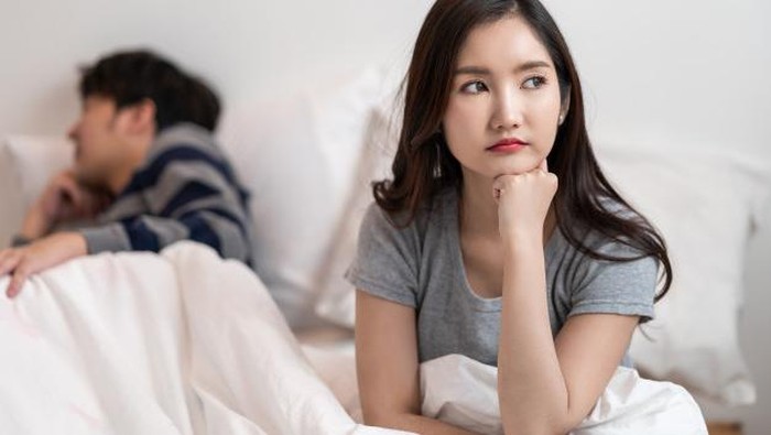 Tanda-tanda Kamu Sedang Insecure dengan Pasangan