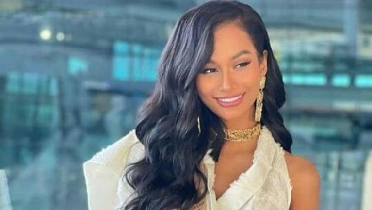 Potret Kecantikan Aurra Kharisma