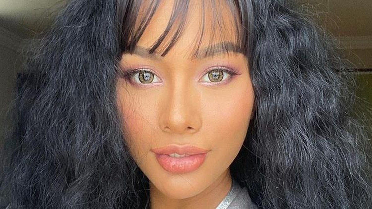 Potret Kecantikan Aurra Kharisma