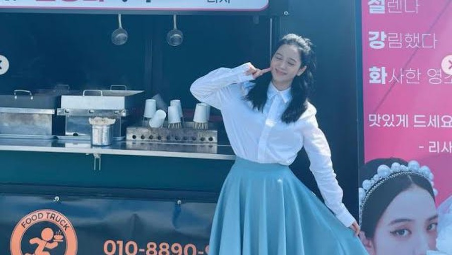 Sibuk Syuting 'Snowrop', Jisoo dapat Kiriman Coffee Truck dari Personel BLACKPINK