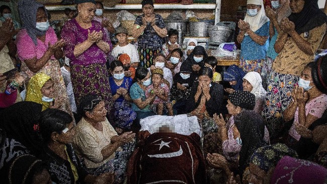 DK PBB mengutuk segala bentuk kekerasan serta aksi represif aparat keamanan yang mengakibatkan kematian ratusan warga sipil Myanmar.