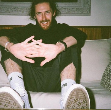 Lirik Lagu Take Me To Church - Hozier