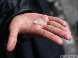 Hujan Es Terjadi di Kota Yogyakarta