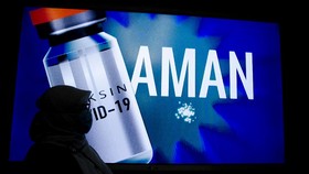Kimia Farma Ikut Putusan Pemerintah Batalkan Vaksin Berbayar