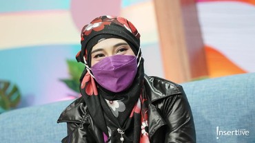 img-title Lama Menunggu Jodoh, Inka Christie Menikah di Usia 44 Tahun
