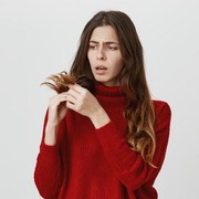 Kesal dengan Rambut Bercabang? Intip Perawatan Alami di Rumah untuk Mengatasinya!