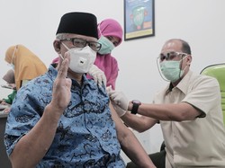 Ketum PP Muhammadiyah Disuntik Vaksin Corona: Bagian dari Ikhtiar