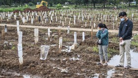 16 Bulan Pandemi di Indonesia, 90 Ribu Orang Meninggal