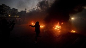 FOTO: Lebanon Membara Imbas Mata Uang Anjlok