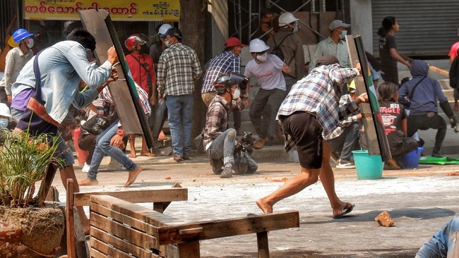 Dalam pertemuan membahas krisis di Myanmar, utusan PBB Christine Schraner Burgener meminta anggota Dewan Keamanan segera bertindak tegas dan tepat waktu.  