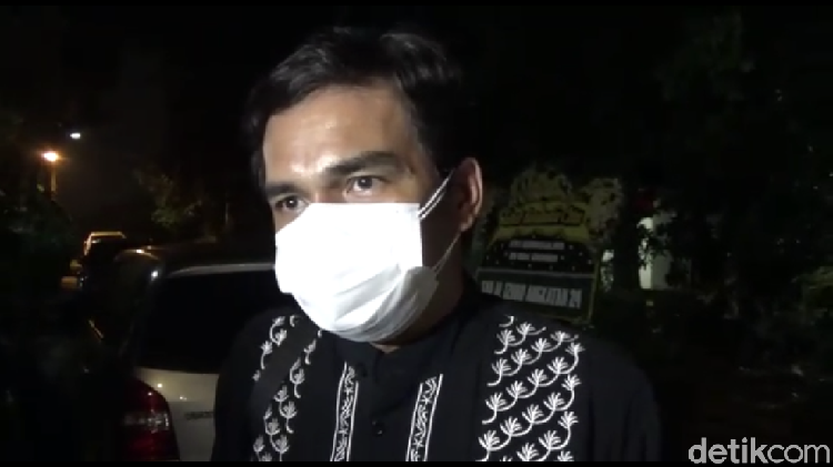 Rina Gunawan Rina Gunawan meninggal dunia
