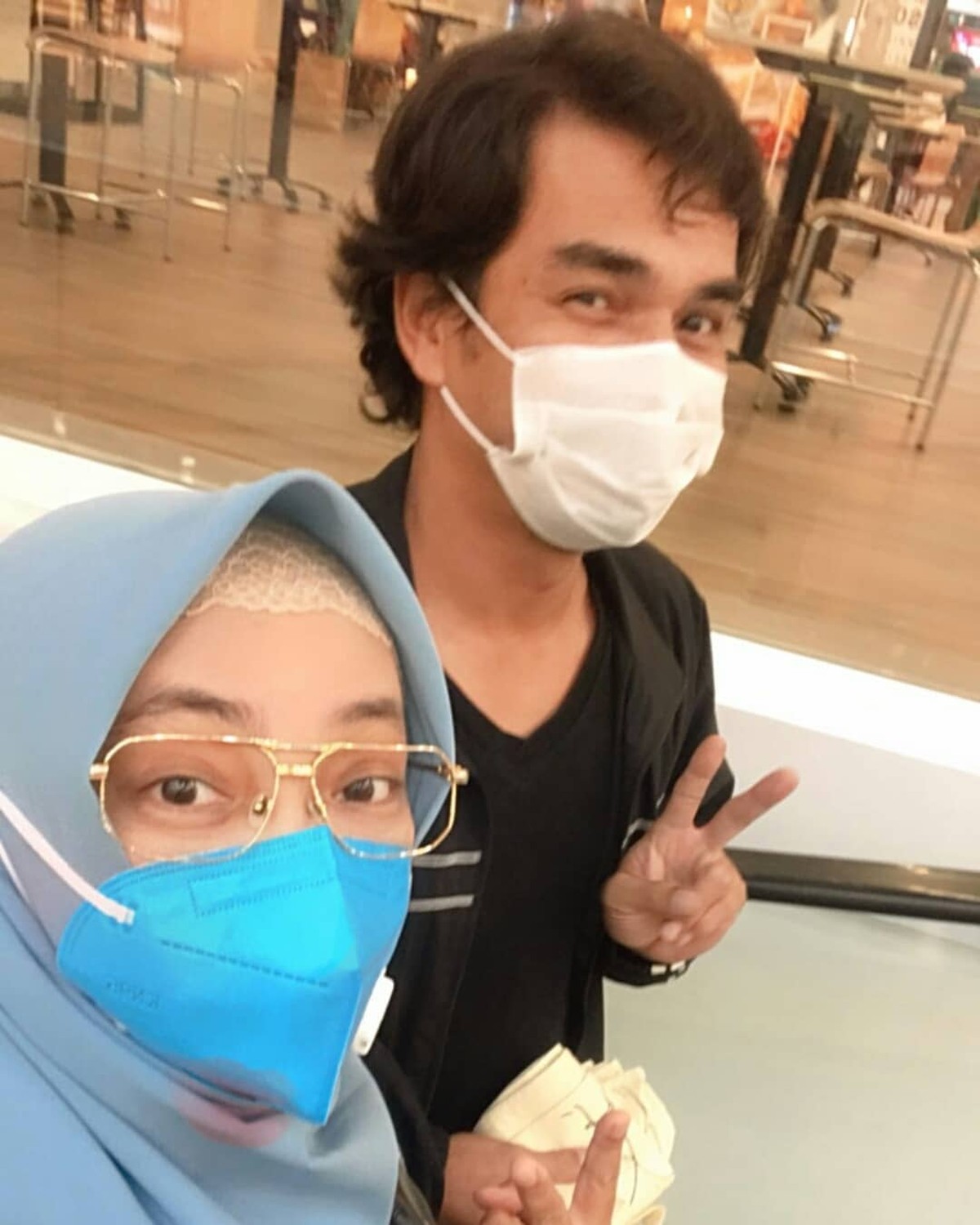 Rina Gunawan dan Teddy Syah