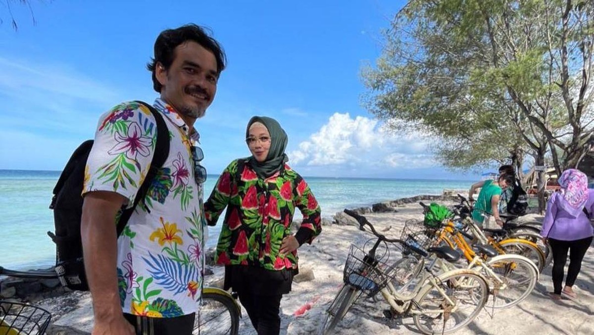 Rina Gunawan dan Teddy Syah