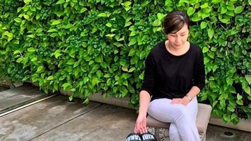 VERONICA TAN JUALAN SENDAL SEHARGA RP115 RIBU, NETIZEN BERI DUKUNGAN
