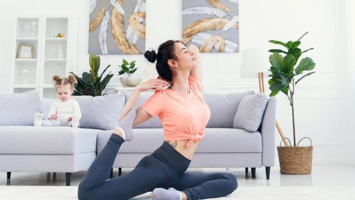 6 Hal Mengejutkan yang Terjadi Pada Tubuh Ketika Melakukan Yoga 6 Hal Mengejutkan yang Terjadi Pada Tubuh Ketika Melakukan Yoga
