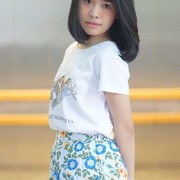 7 Ide Outfit Cheerful ala Mantan Artis Cilik Alifa Lubis