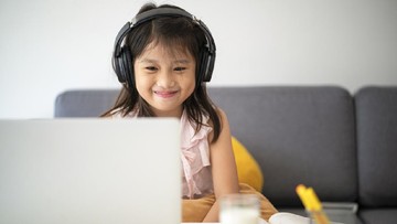 CARA MEMBIMBING ANAK SELAMA TAYANGAN