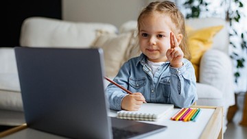 MENDAMPINGI ANAK PAUD BELAJAR
