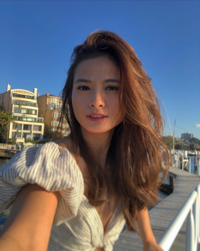Setelah resmi menikah dengan Vicky Kharisma, Acha Septriasa memutuskan untuk pindah ke Australia bersama sang suami yang bekerja disana. Kini keduanya telah dikaruniai seorang buah hati bernama Bridgia Kalina Kharisma. (Foto: instagram.com/septriasaacha)