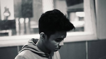 img-title Perjuangan Difki Khalif Sepupu Ariel Noah Masuk Industri Musik Indonesia