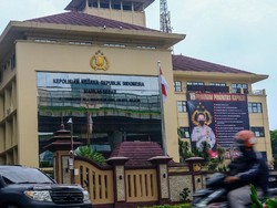 Polri Beri Penghargaan Bintang Bhayangkara Pratama ke 74 Personel