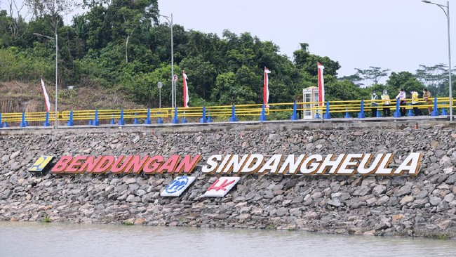 Kementerian PUPR menargetkan peningkatan produksi pangan dan mewujudkan surplus beras 10 juta pada 2045 lewat pembangunan bendungan.