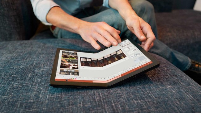 Laptop layar lipat pertama dunia Lenovo ThinkPad X1 Fold sudah tersedia di RI dengan harga Rp60 juta.