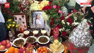 VIDEO: Pemakaman Kyal Sin, Gadis Myanmar yang Tewas Tertembak