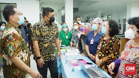 Bobby ke RS Medan, Soroti Eskalator Mati dan Pintu Kaca Pecah