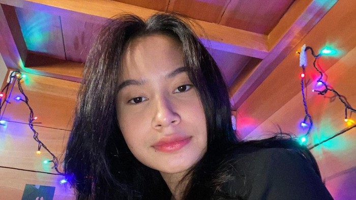 10 Potret Satine Zaneta, Anak Abimana yang Cantik dan Berbakat