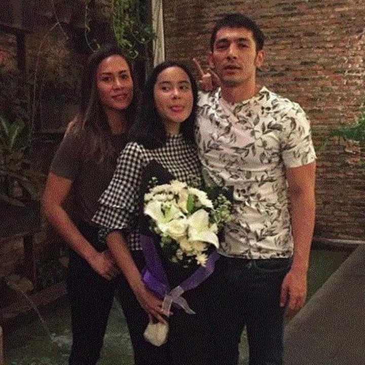 <p>Menurut Bunda, Satine lebih mirip Abimana atau ibunya, Inong Ayu? (Foto: Instagram @satinezaneta_gallery)</p>