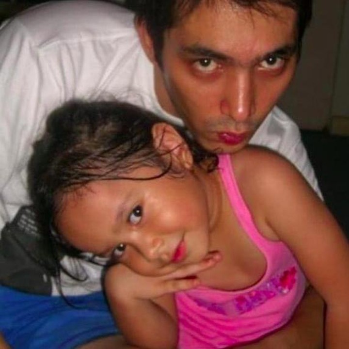 <p><em>Throwback</em> ketika Satine masih kecil. Imut banget ya, Bunda? (Foto: Instagram @inong_ayu)</p>