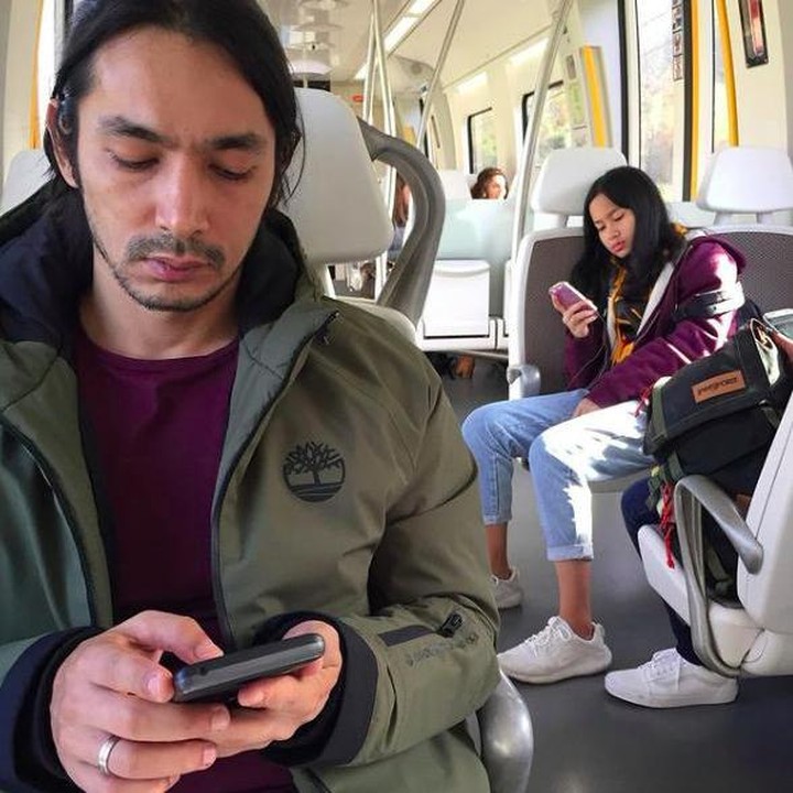 <p>Menikah dengan Inong Ayu, Abimana Aryasatya dikarunia empat anak. Satu dari empat anak tersebut adalah perempuan yang bernama Satine Zaneta. (Foto: Instagram @abimana_arya)</p>