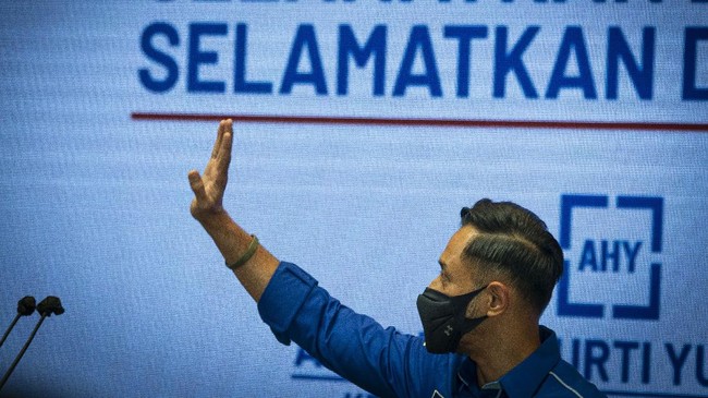 Sikap diam Istana dan kepolisian dianggap sebagai indikasi bahwa Moeldoko memang direstui merebut kepimpinan Partai Demokrat secara ilegal.
