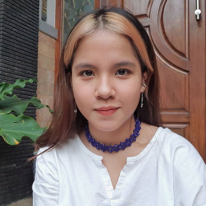 Melalui kanal YouTube, Gita kerap meng-cover beberapa lagu, di antaranya adalah “Speechless” yang dinyanyikan oleh Naomi Scott, “Location Unknown” yang dinyanyikan oleh Honne, “Someone You Loved” yang dinyanyikan oleh Lewis Capaldi, dan masih banyak lainnya. (Foto: Instagram.com/idgitaf)