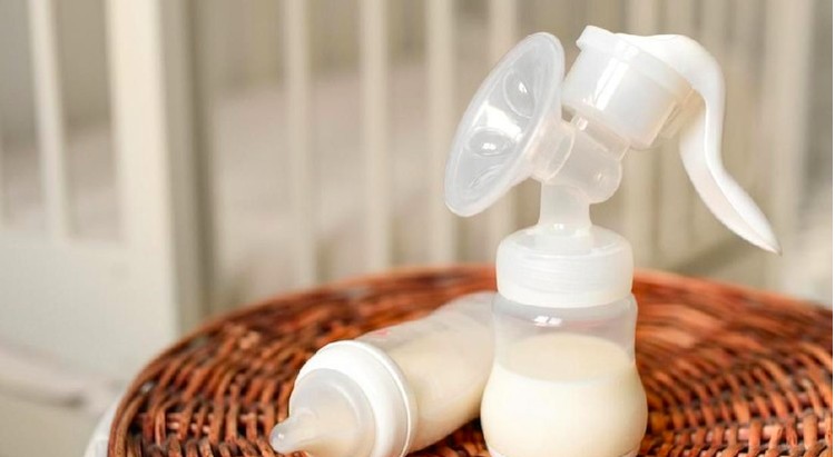 Bunda Sedang Menyusui, Apakah Benar-Benar Butuh Power Pumping? Power pumping bisa dilakukan jika jumlah produksi ASI Bunda menurun, namun sebelum melakukannya, sebaiknya dikonsultasikan dulu ke ahli laktasi Bunda.