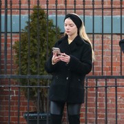 Intip Inspirasi Look Badass dan Cool ala Anya Taylor-Joy