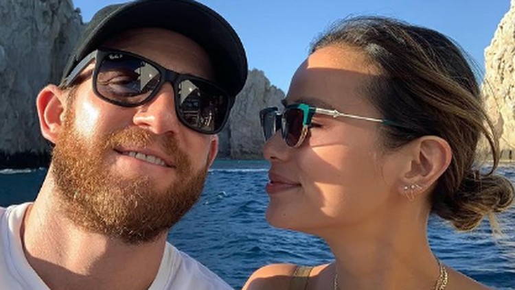 Jamie Chung dan Bryan Greenberg Jamie Chung dan Bryan Greenberg