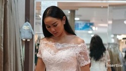 Menilik Gaun Pengantin Kalina Oktarani Bak Putri Gladiator