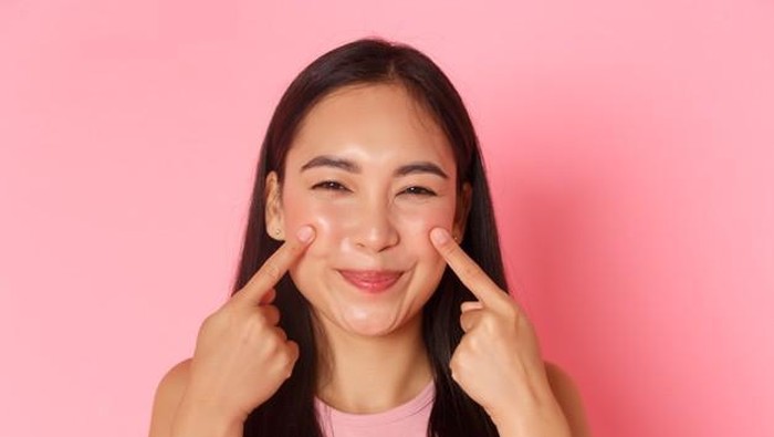Membersihkan Wajah Jadi Lebih Fun dengan Emina Skin Buddy, Yuk Cobain!