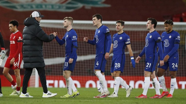 Chelsea lawan Liverpool jadi laga big match Liga Inggris Minggu (2/1) namun kedua tim tengah menghadapi sejumlah masalah.