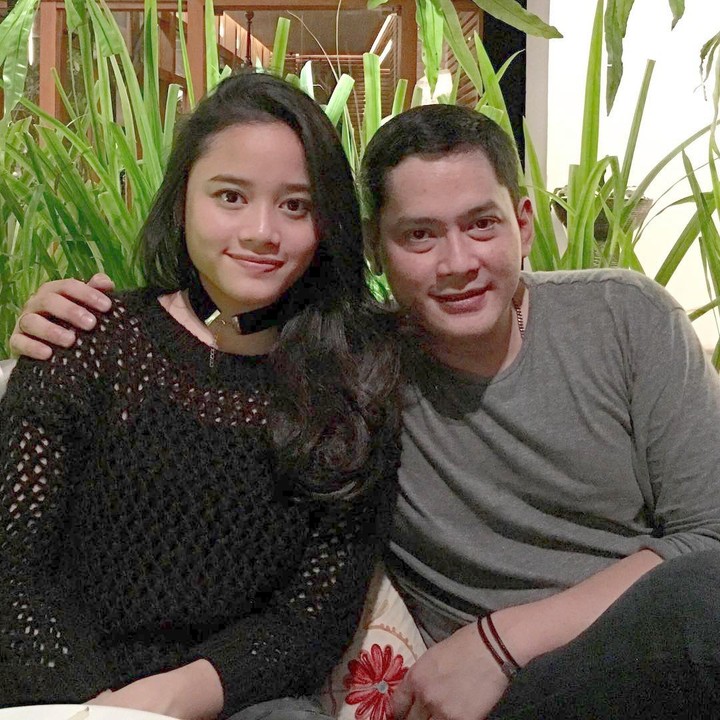 <p>Pernikahan Onky Alexander dan Paula sempat mengejutkan, Bunda. Karena sebelumnya, Onky diketahui berpacaran dengan Paramitha Rusady. Tapi sayangnya, orang tua Sasqia resmi bercerai pada 2016. (Foto: Instagram @ongky_.alexander29)</p>