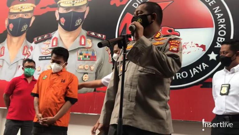 Penampakan Robby Abbas Saat Dinyatakan Positif Narkoba Robby Abbas dinyatakan positif narkoba jenis sabu, berikut penampakan Robby Abbas saat dinyatakan positif narkoba
