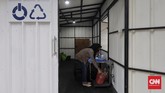 FOTO: Menukar Sampah Anorganik di Stasiun MRT Blok M Warga dapat menyetorkan sampah anorganik ke stasiun limbah Rekosistem yang tersedia di Stasiun MRT Blok M, Jakarta.