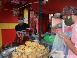 150 Kg Pisang Ludes Tiap Hari Diolah Jadi Pisang Goreng Bertabur Wijen