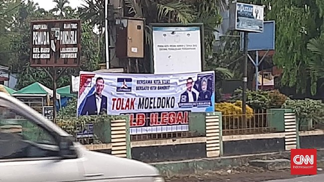 Sejumlah aktivitas jelang KLB Demokrat mulai terlihat di Hotel The Hill Hotel and Resort, Sibolangit. Kongres dikabarkan dibuka pada pukul 10.30 WIB.