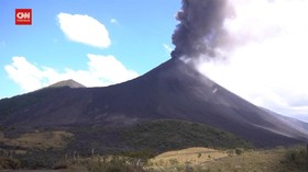 VIDEO: Pasca Erupsi, Gunung Pacaya Terus Semburkan Lava